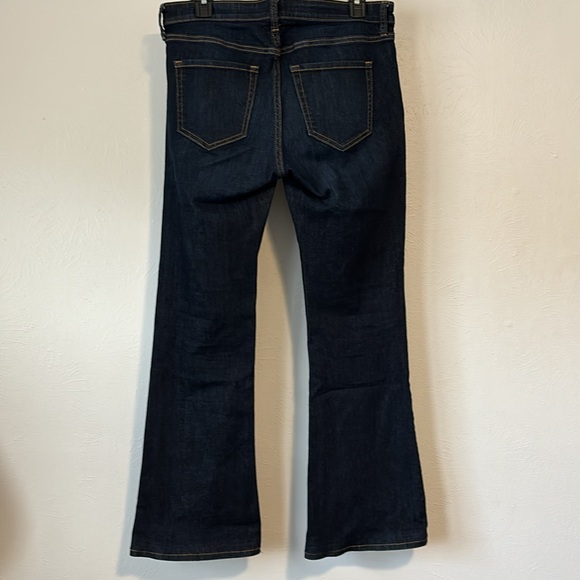 Gap Mid-rise Flare Jeans - Picture 2 of 7